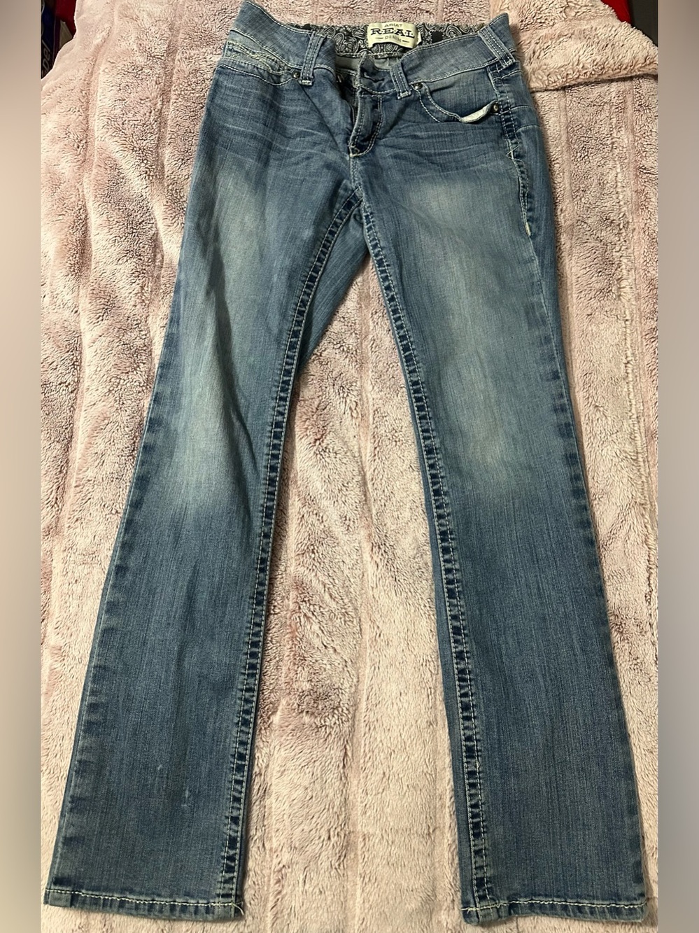 Ariat Women's mid rise straight Jeans size 28R